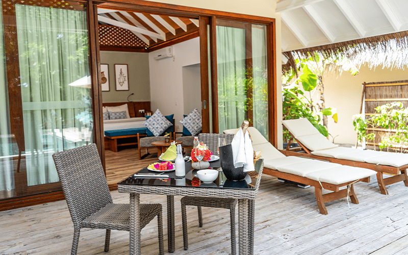 beach villa with pool (5) compressed