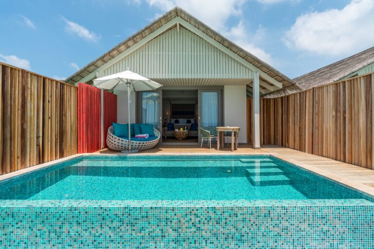 ccm lagoon pool villa facade2 v2