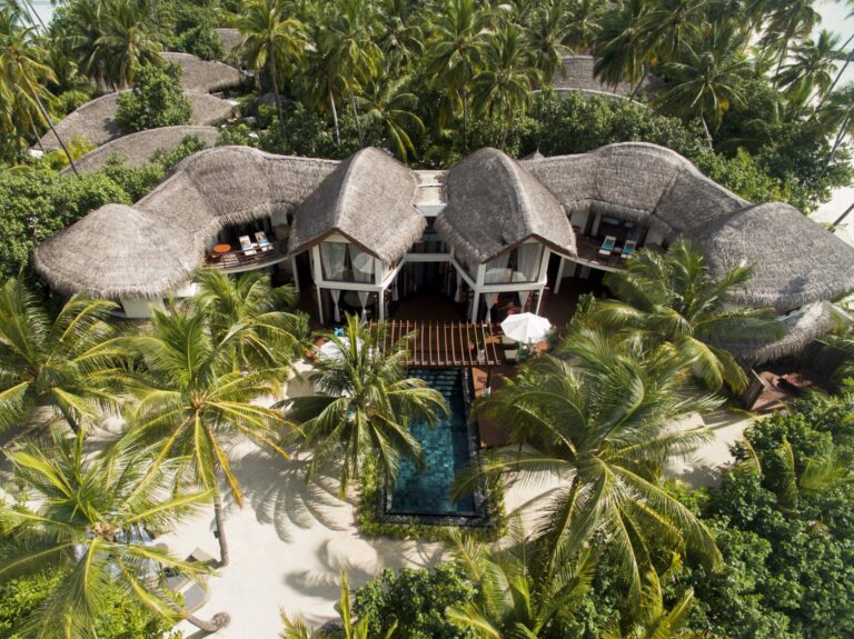 constance halaveli accommodation presidential villa 01 v2