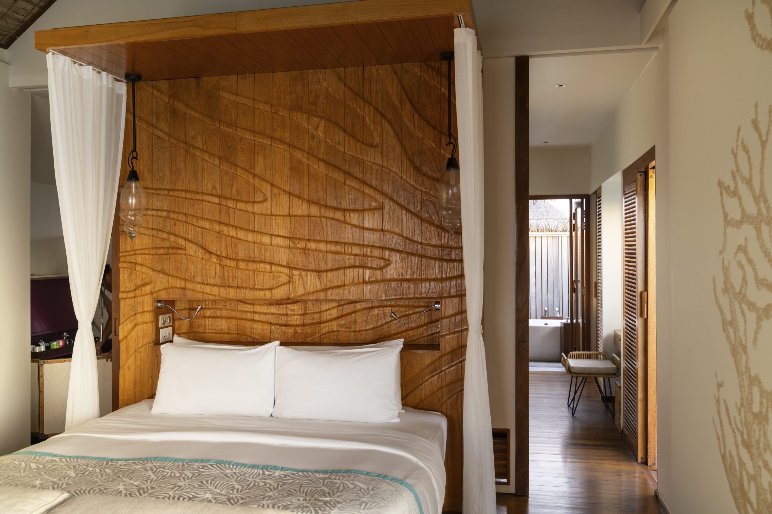 constance moofushi accommodation senior water villa 08 v2