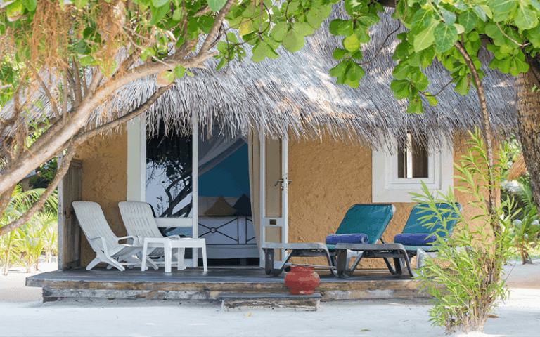 kuredubeachbungalowexterior1 compressed