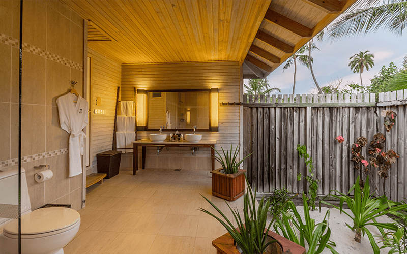 kureduobeachvillabathroom2 compressed