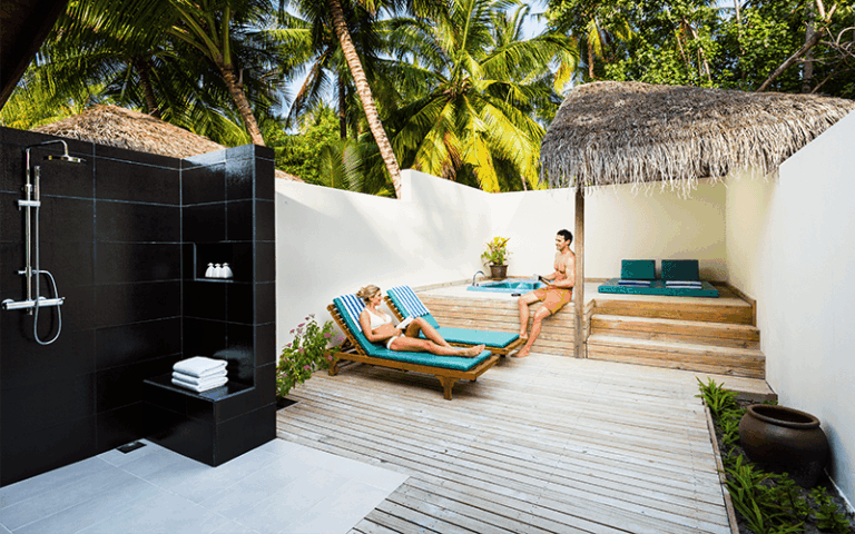 meerujacuzzibeachvillajacuzziareawithmodels compressed