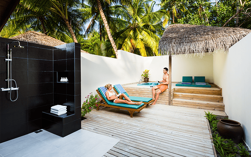 meerujacuzzibeachvillajacuzziareawithmodels compressed