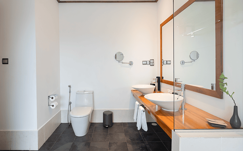 meerujacuzziwatervillabathroom2 compressed