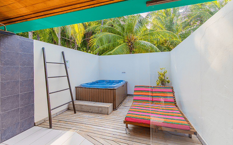 meeruwaterfrontvillabathroom1 compressed