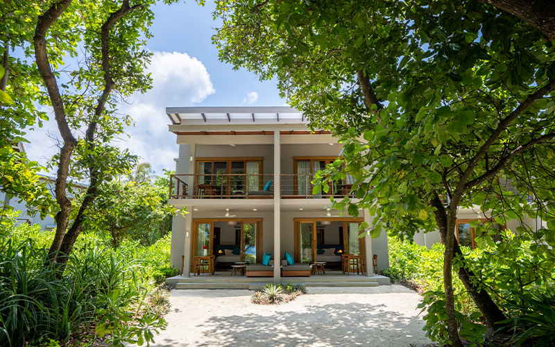 sunset sky & beach suites