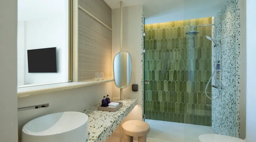 01 cmlm mirage panoramic room.jpg