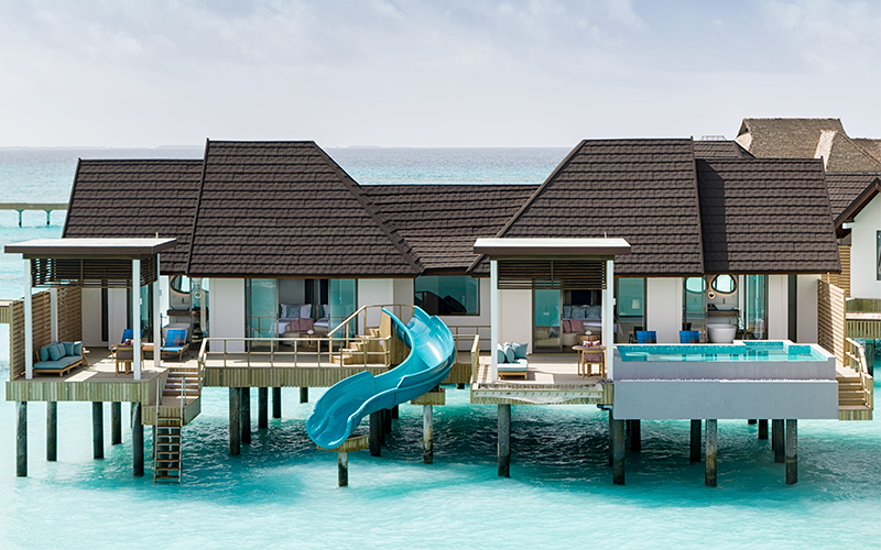 02 bedroom water pool slide 03 v2