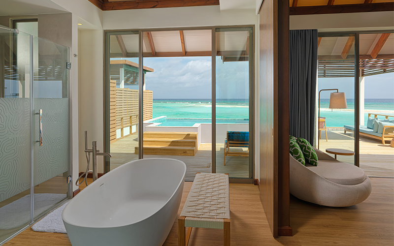 02 bedroom water pool slide 07 v2