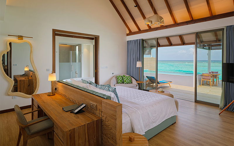 02 bedroom water pool slide 08 v2