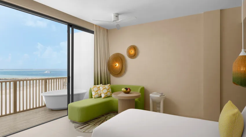 02 cmlm panoramic lagoon room with open air bath 05 0.jpg