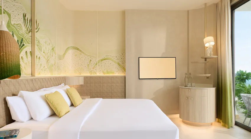 03 cmlm mirage beachfront room 05.jpg