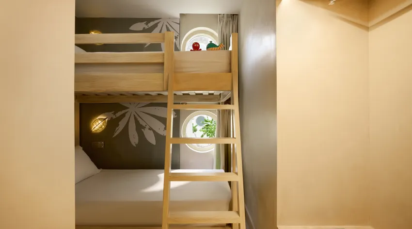 03 cmlm mirage beachfront room 06.jpg