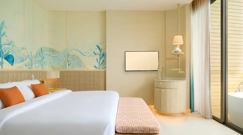 07 cmlm mirage overwater villa with jacuzzi 03.jpg