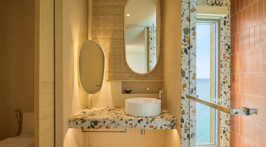 08 cmlm overwater villa with jacuzzi bathroom 02.jpg