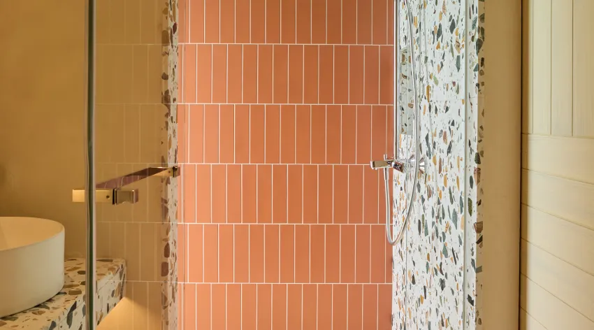 08 cmlm overwater villa with jacuzzi bathroom 03 0.jpg