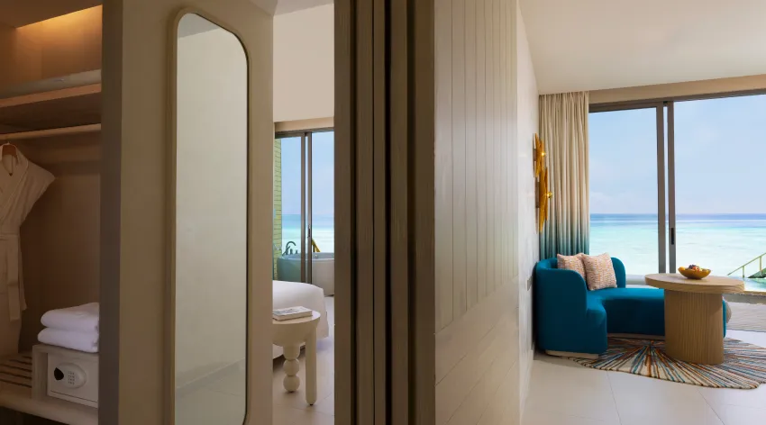 10 cmlm overwater sunrise villa with jacuzzi 02.jpg