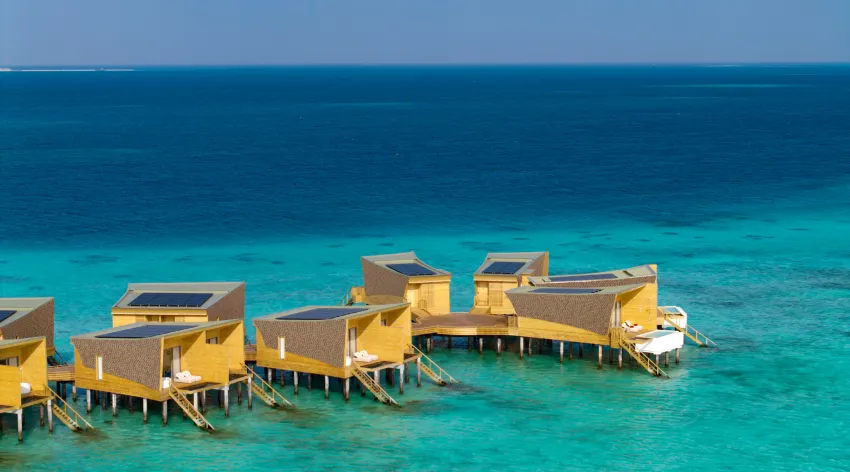 10 cmlm overwater sunrise villa with jacuzzi 03.jpg