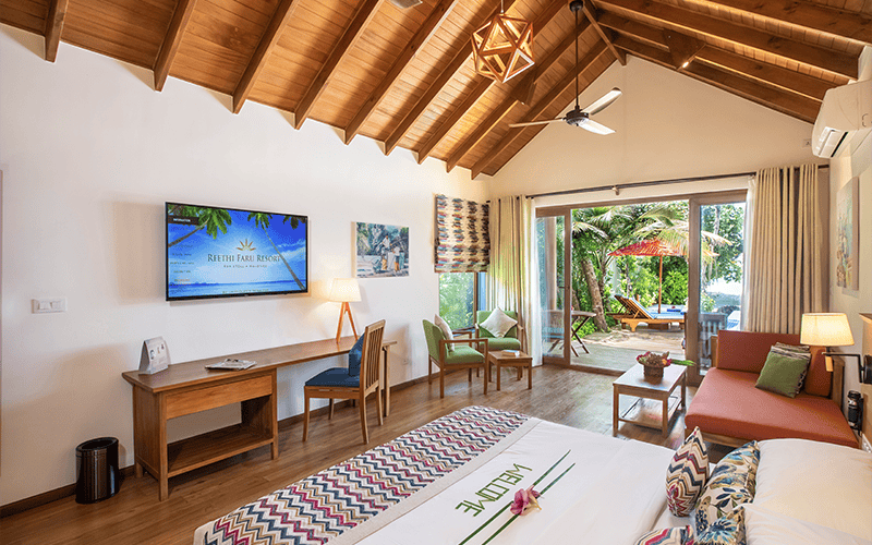 6. deluxe beach pool villa (16) compressed