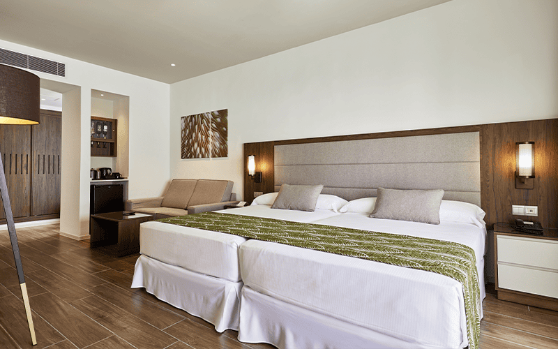 ato 19 042 overwater junior suite compressed