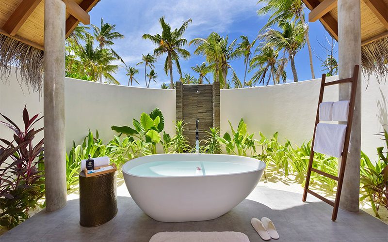 beach villa bathroom 01