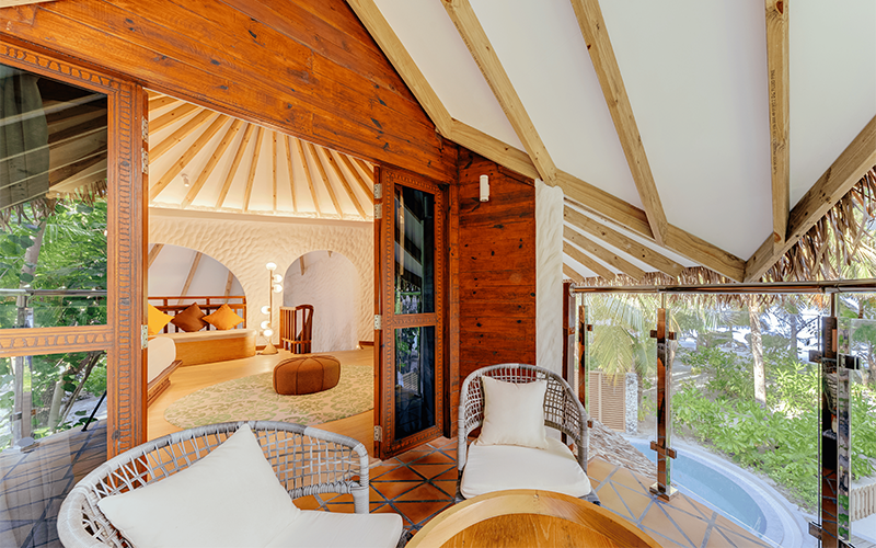 beach suite with pool balcony v2