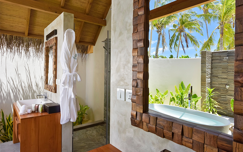 beach villa sunset out door bath room 02