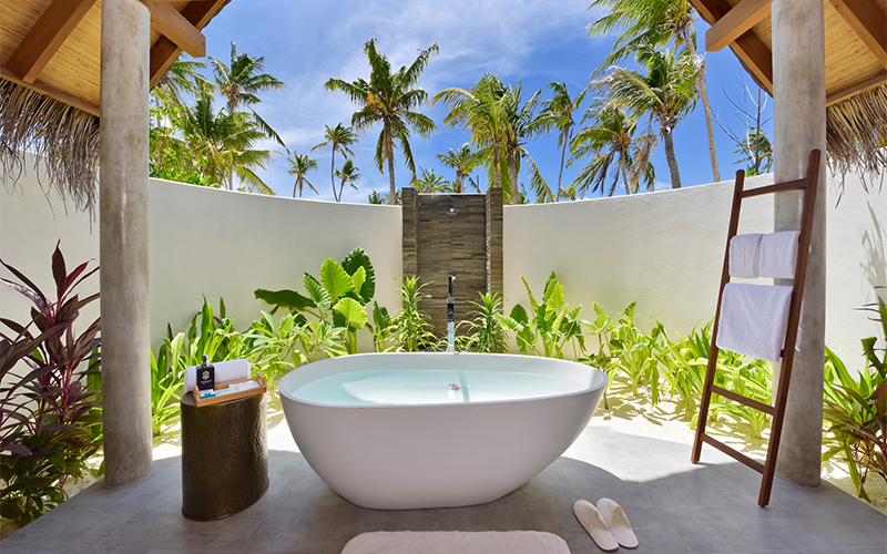 beach villa sunset out door bath room 03