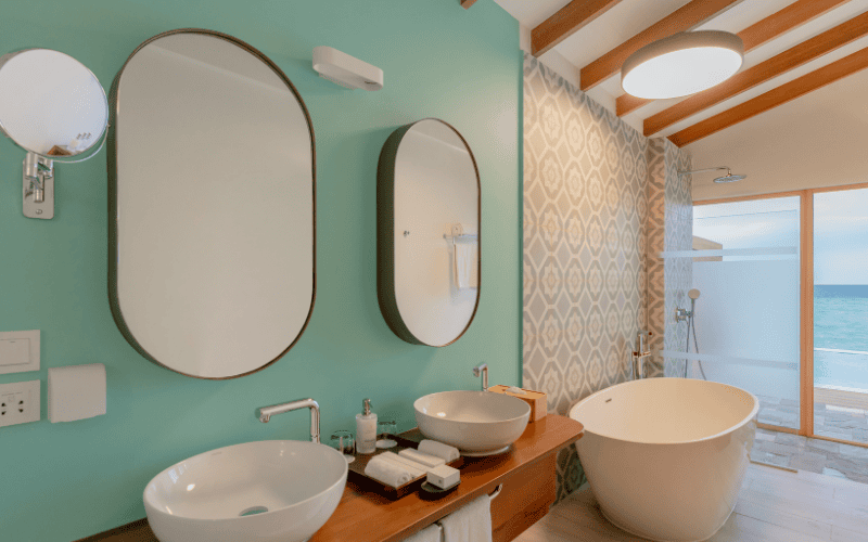 lagoon suite w pool compressed