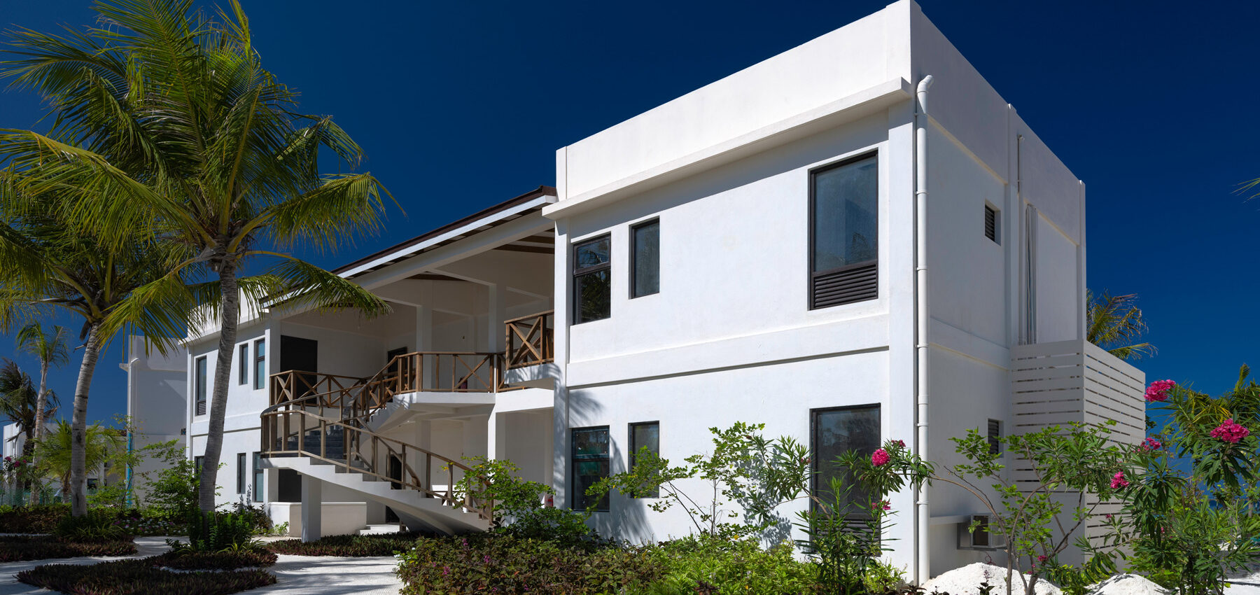 oblu xperience ailafushi faimly villa outside aspect ratio 1800 850