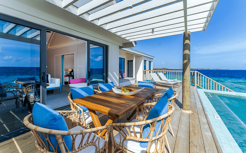 onhs water suite with pool outdoor deck 03 compressed