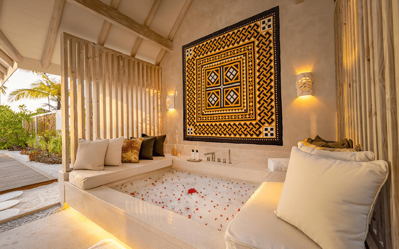 rah gili maldives beach pool villa bath tub v2