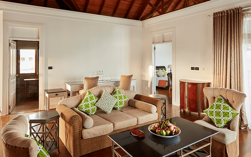 sso presidential water suite living area v2