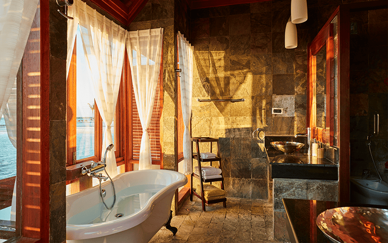 sunsiyam olhuveli deluxe water villa bathroom 4 v2