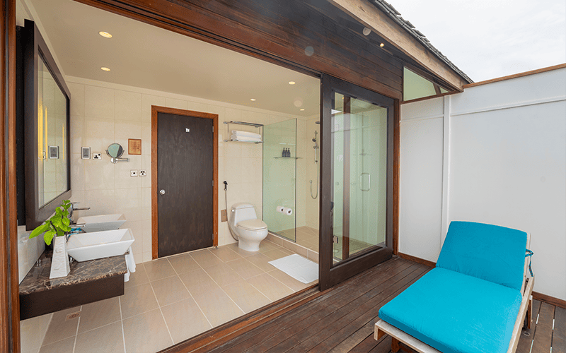 veligandu oceanjacuzzivillabathroom v2