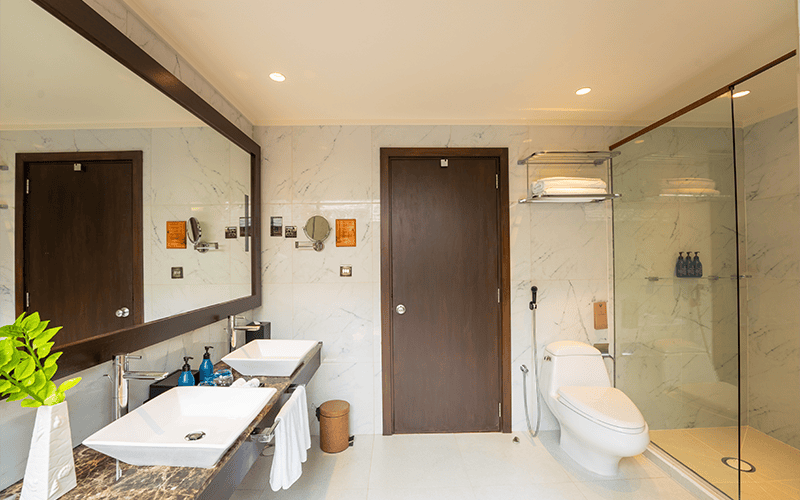 veligandu sunsetjacuzzibeachvillabathroom v2