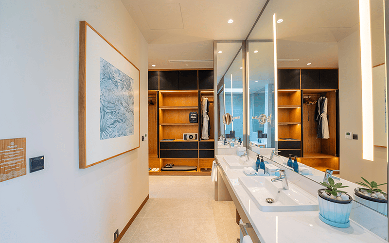 veligandu twobedroomsunsetoceanpoolvillabathroom1 v2