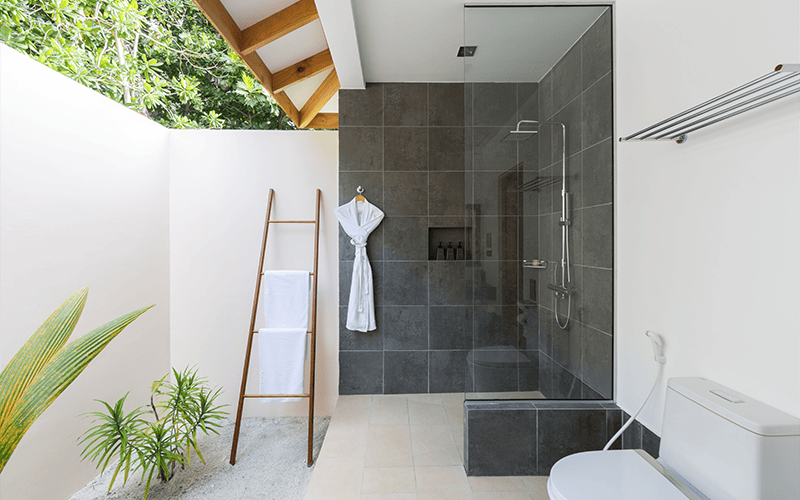 vilamendhoogardenroombathroom v2