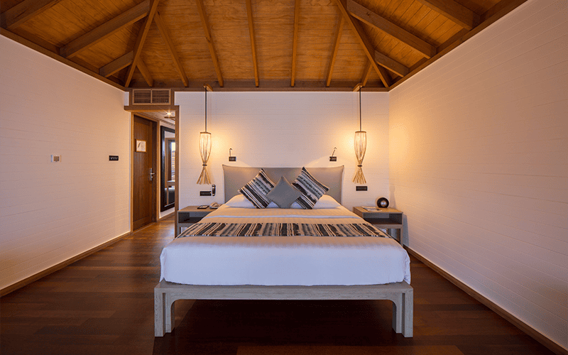 vilamendhoojacuzziwatervillabedroom v2