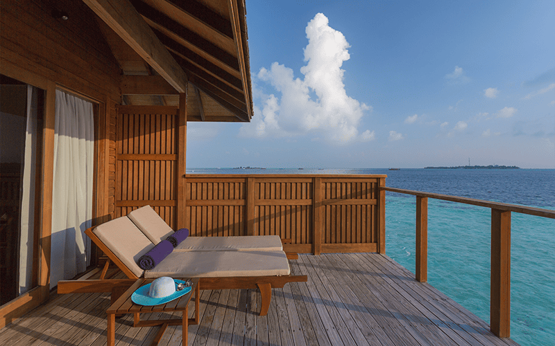 vilamendhoojacuzziwatervilladeck2 v2