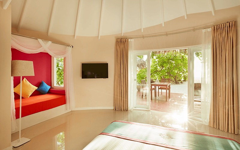 vilu reef jacuzzi deluxe beach villa 0076 v2