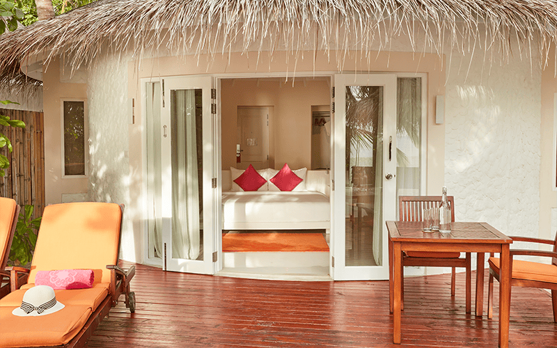 vilu reef jacuzzi deluxe beach villa 0131 1 v2