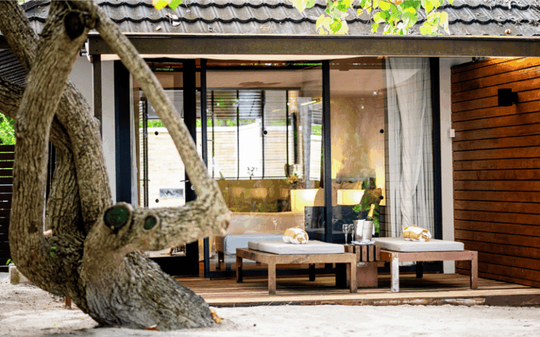 beach villa (3) compressed