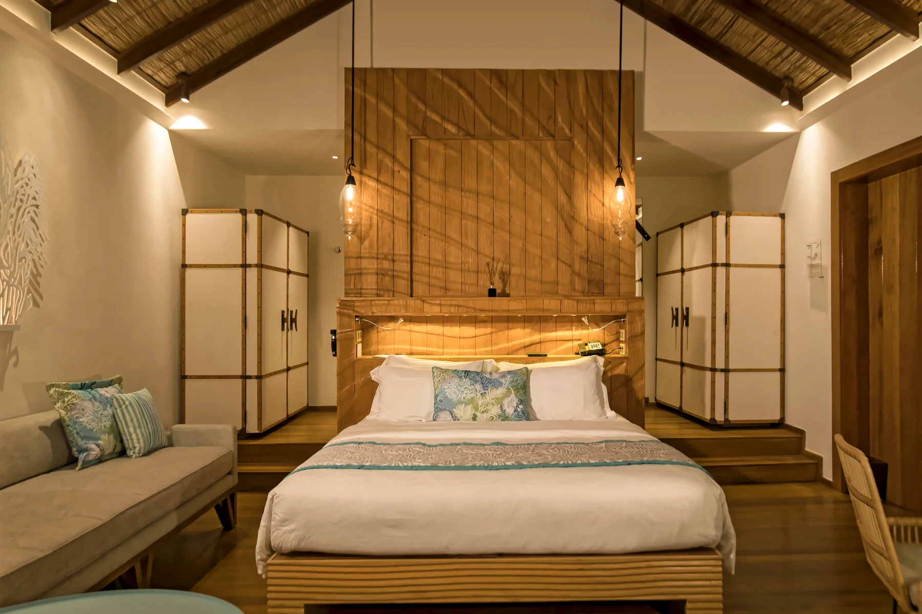 constance moofushi accommodation water villa 03