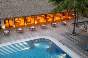 meeru vilurestaurantexterior2 compressed