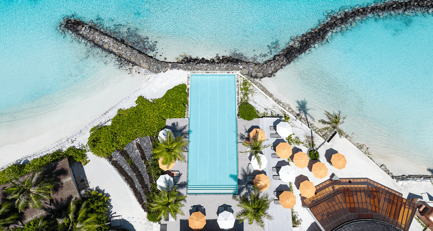 oblu select lobigili island aerial swing bar 02 compressed