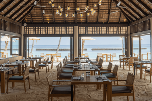 veligandu dhonvelibuffetresaurantinterior2 v2