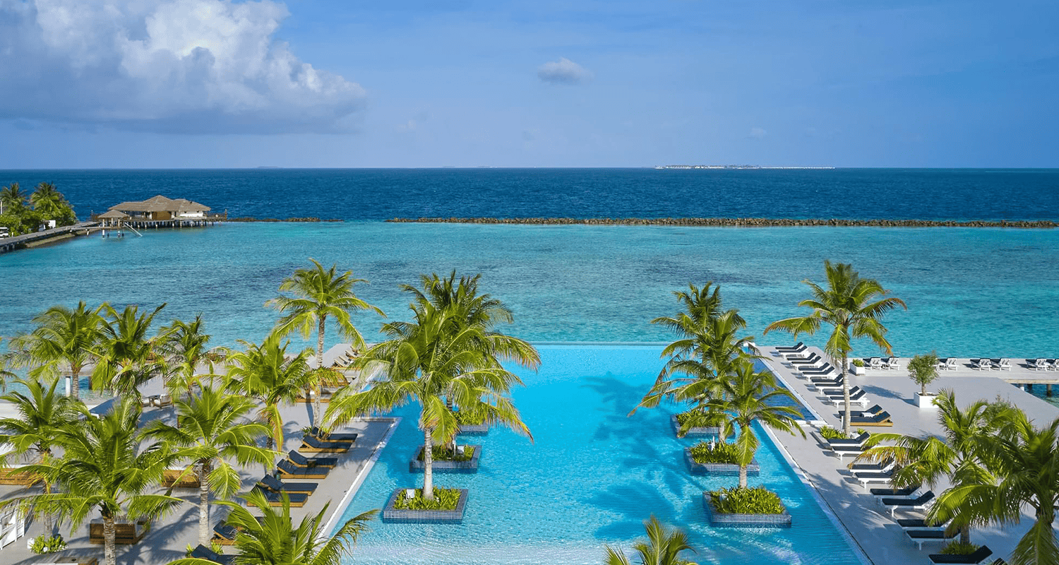 villa nautica main pool view large v2